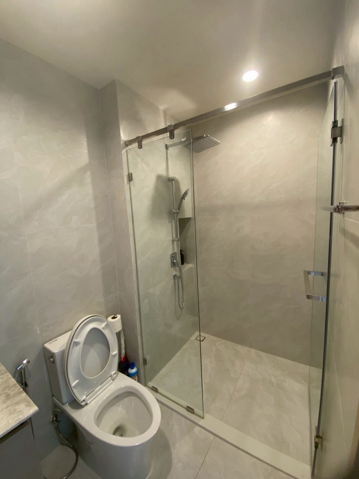 For RentCondoRama9, Petchburi, RCA : pynn soonvijai 3 bedroom ready to move in