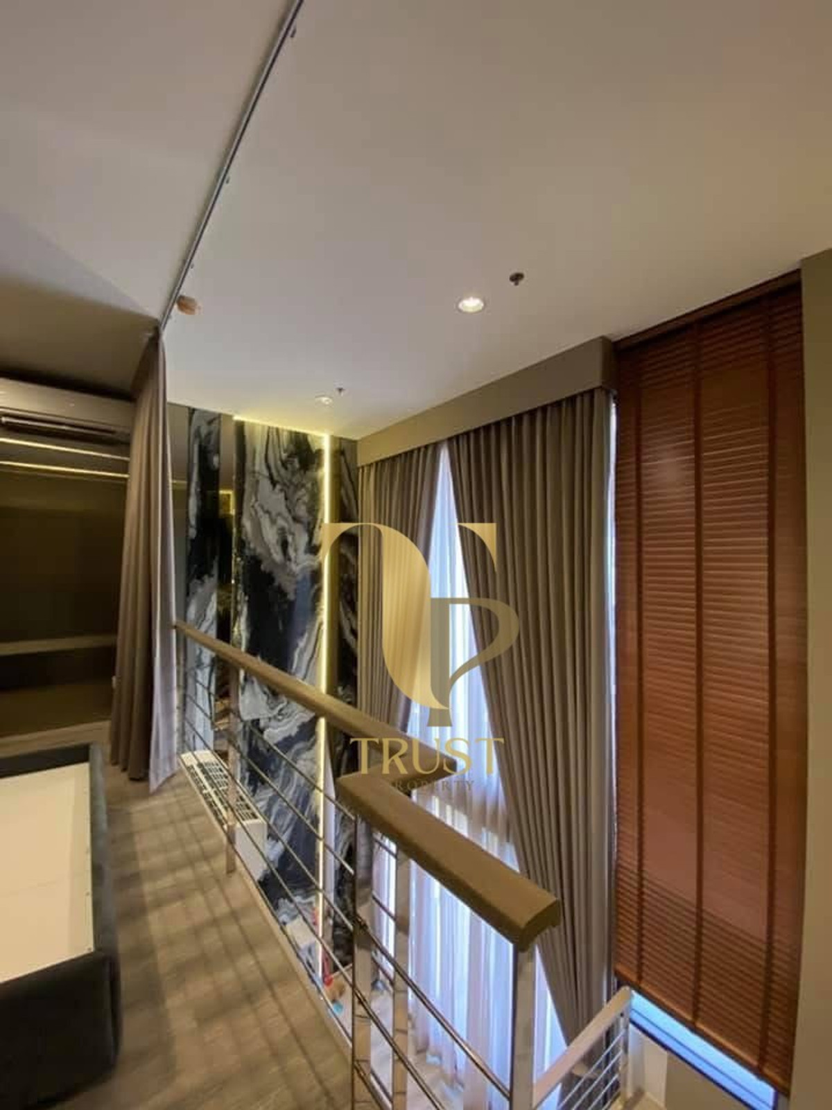 ให้เช่าคอนโดพระราม 9 เพชรบุรีตัดใหม่ RCA : คอนโดติดถนนเพชรบุรี ใกล้ MRT เพชรบุรี และ ARL มักกะสัน