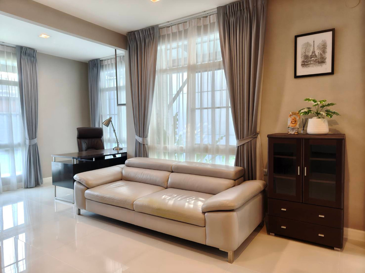 For RentHouseBangna, Bearing, Lasalle : Single-Detached House for Rent: Mantana 2 Bangna Km.7 near Mega Bangna