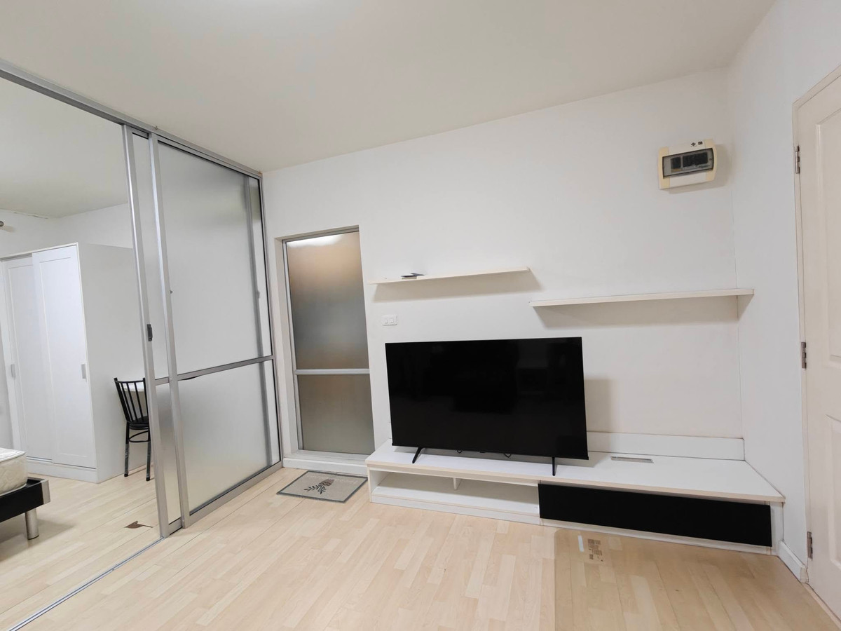 For RentCondoNawamin, Ramindra : Beautiful room, good location, cute price. Hurry and reserve before it's gone ‼️ For rent DCONDO RAMINDRA, nice condo, good atmosphere, fully decorated room, furniture + complete electrical appliances. Ready to move in immediately.