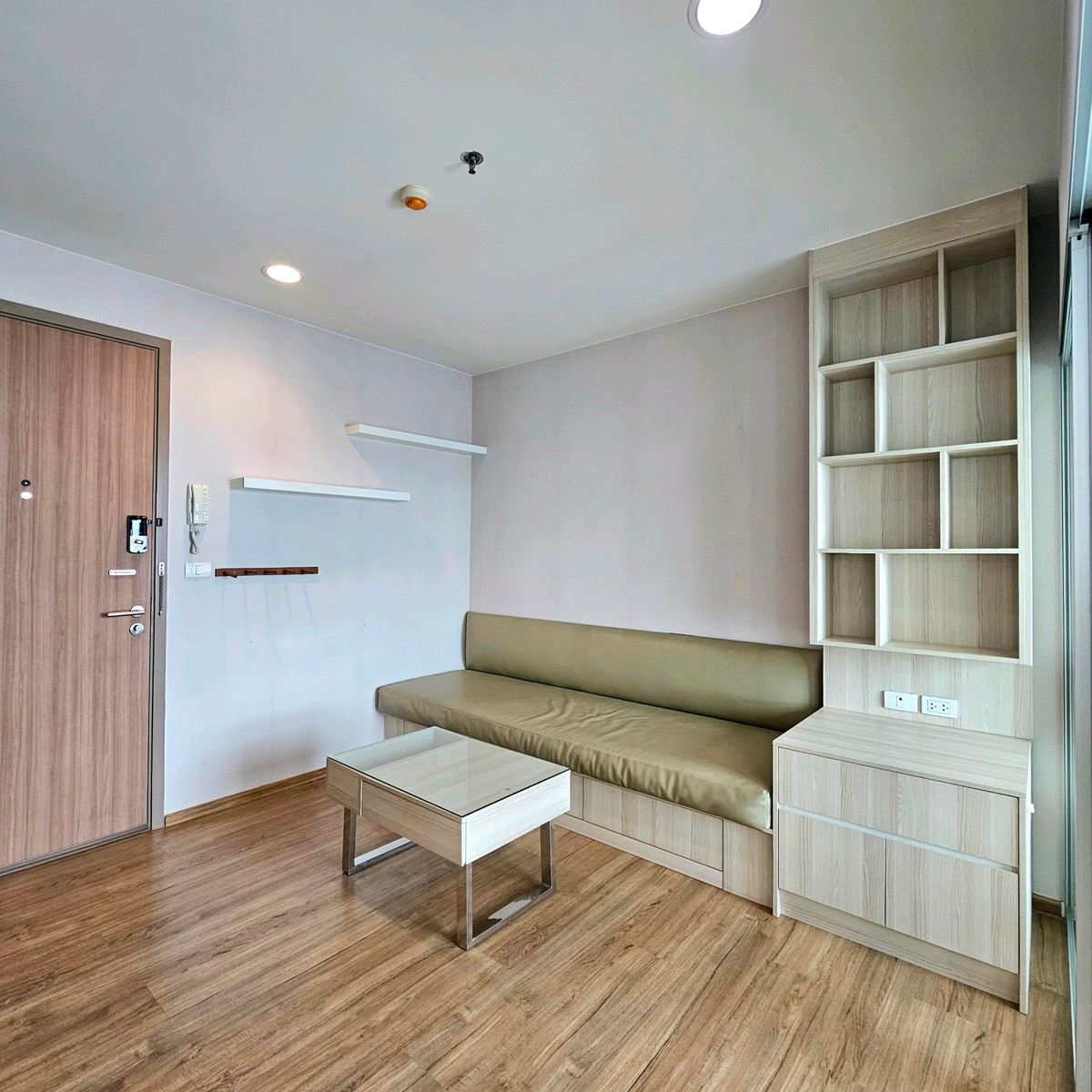 For RentCondoSathorn, Narathiwat : Fuse Chan Sathorn