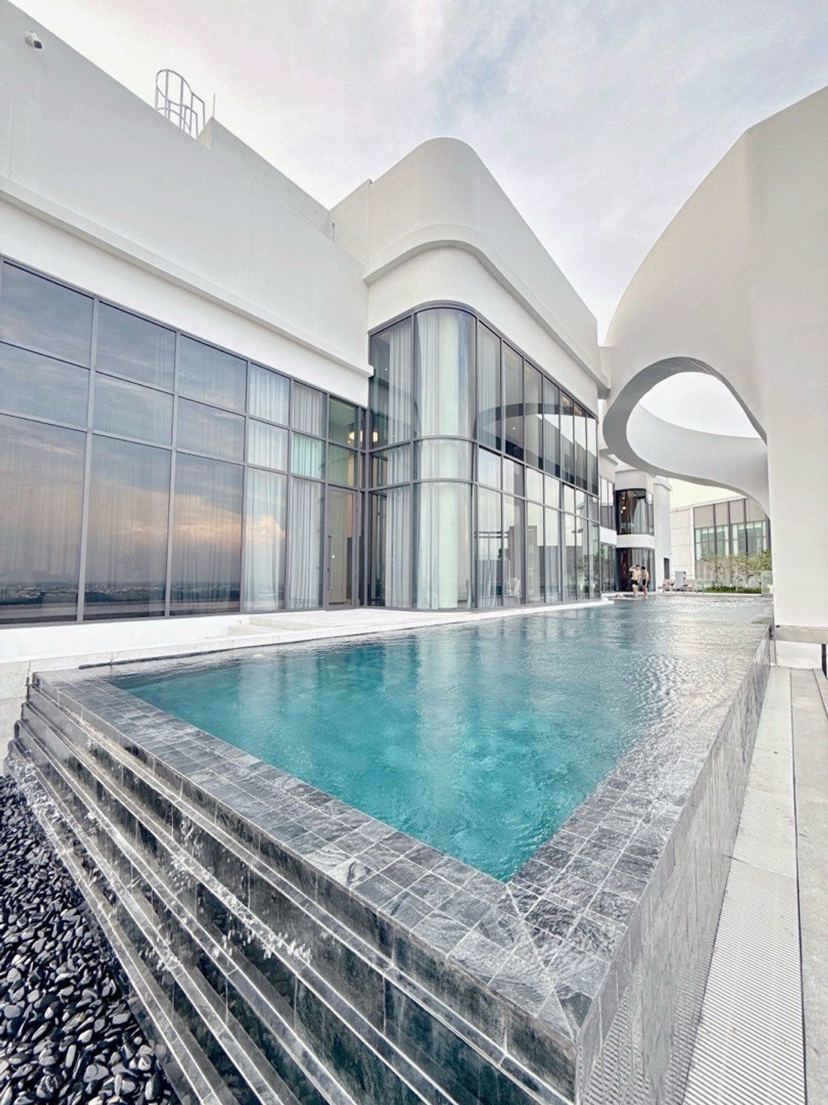 For SaleCondoKasetsart, Ratchayothin : 𝐂𝐎𝐁𝐄 𝐊𝐀𝐒𝐄𝐓 Sripatum, easy installments 𝟖,𝟗𝟎𝟎/month 𝐅𝐫𝐞𝐞 down payment 𝐎 baht, new room, ready to move in, cheapest promotion.