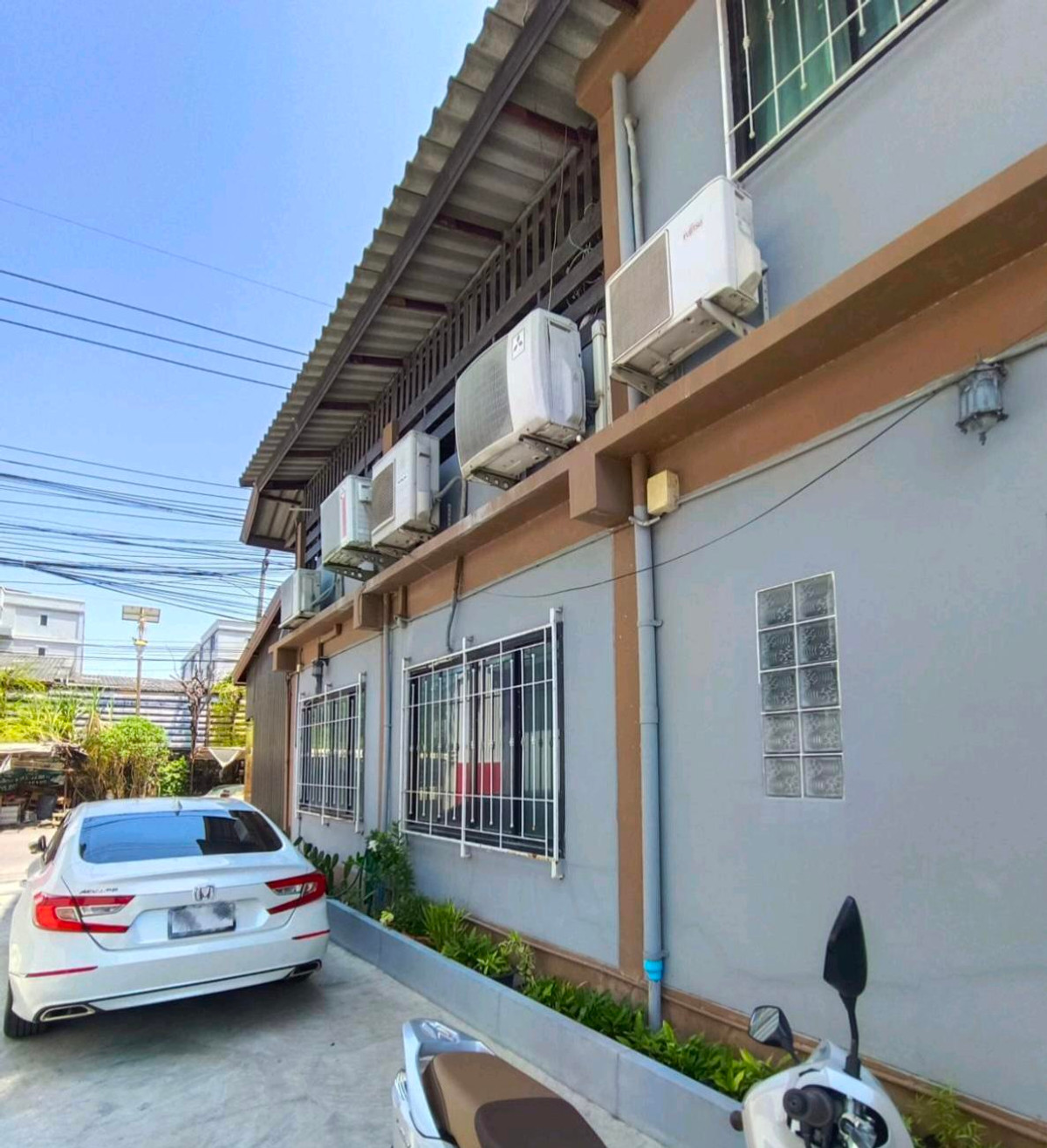 For SaleShop HouseSamut Prakan,Samrong : 💥 4-storey commercial building for sale | 2 units, corner unit | Decorated and extended | Complete with hair salon and health massage business (Salon & Thai Massage / Foot Massage)