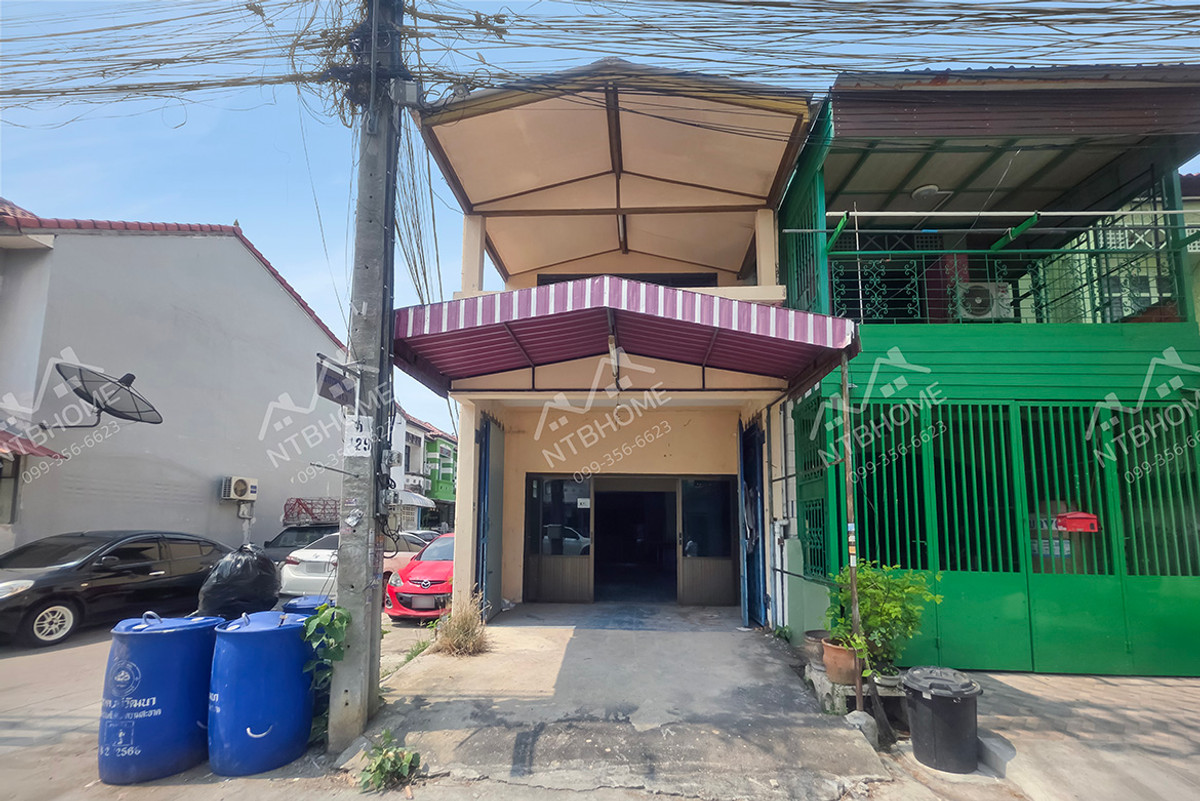 ขายทาวน์โฮมนนทบุรี บางใหญ่ บางบัวทอง : ปิยวรารมย์ 3 บ้านกล้วย-ไทรน้อย แปลงมุม ต่อเติมครบ ทำเลดี เดินทางสะดวก