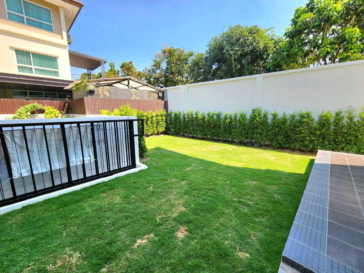 For SaleHouseRama5, Ratchapruek, Bangkruai : 🔥For sale Casa Premium Village Ratchaphruek-Rama 5, 3-story detached house, newly renovated, near the Bang Phlu BTS station.