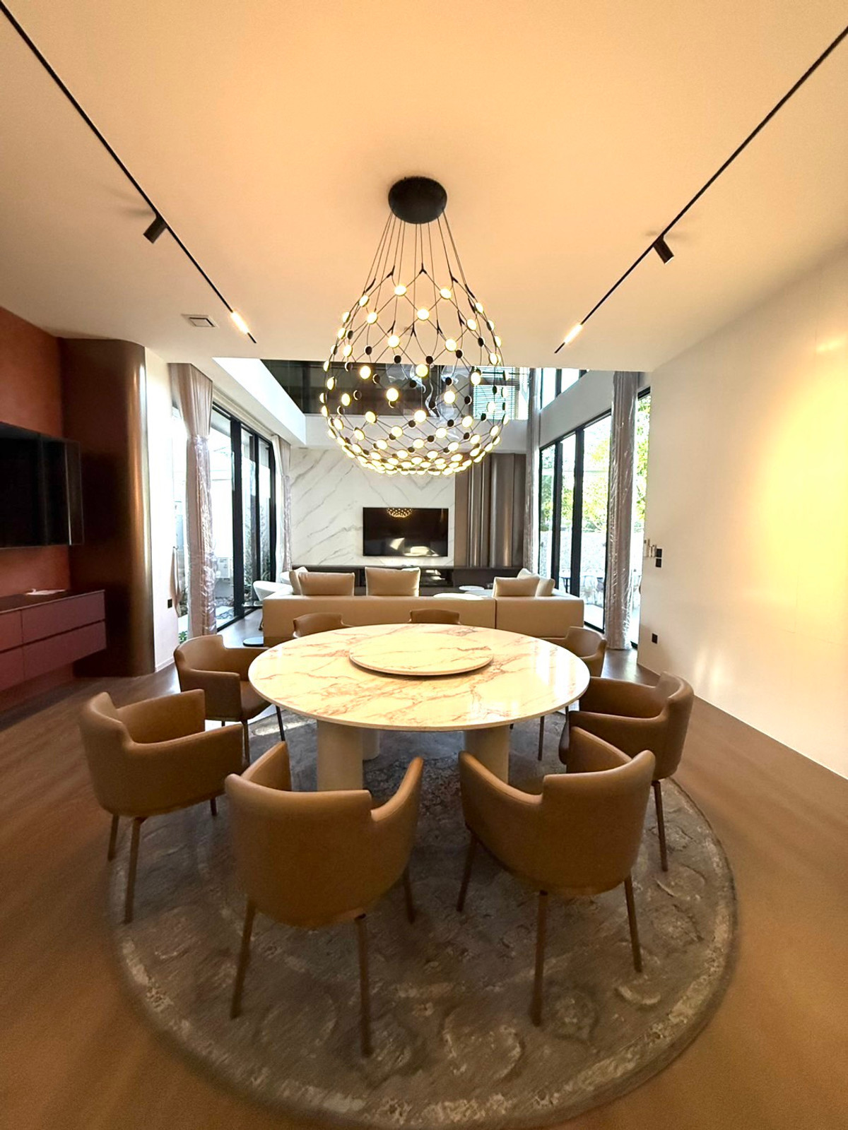 For SaleHousePattanakan, Srinakarin : House for sale VIVE New Krungthepkreetha has a private pool, private elevator, parking for 4 cars+