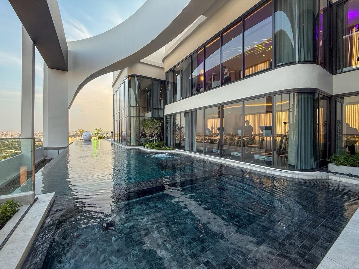 For SaleCondoKasetsart, Ratchayothin : 𝐂𝐎𝐁𝐄 Kaset Sripatum 𝐅𝐑𝐄𝐄 down payment 𝐎 baht, installments 𝟗,𝟓𝟎𝟎/month, new room from the project, best price.