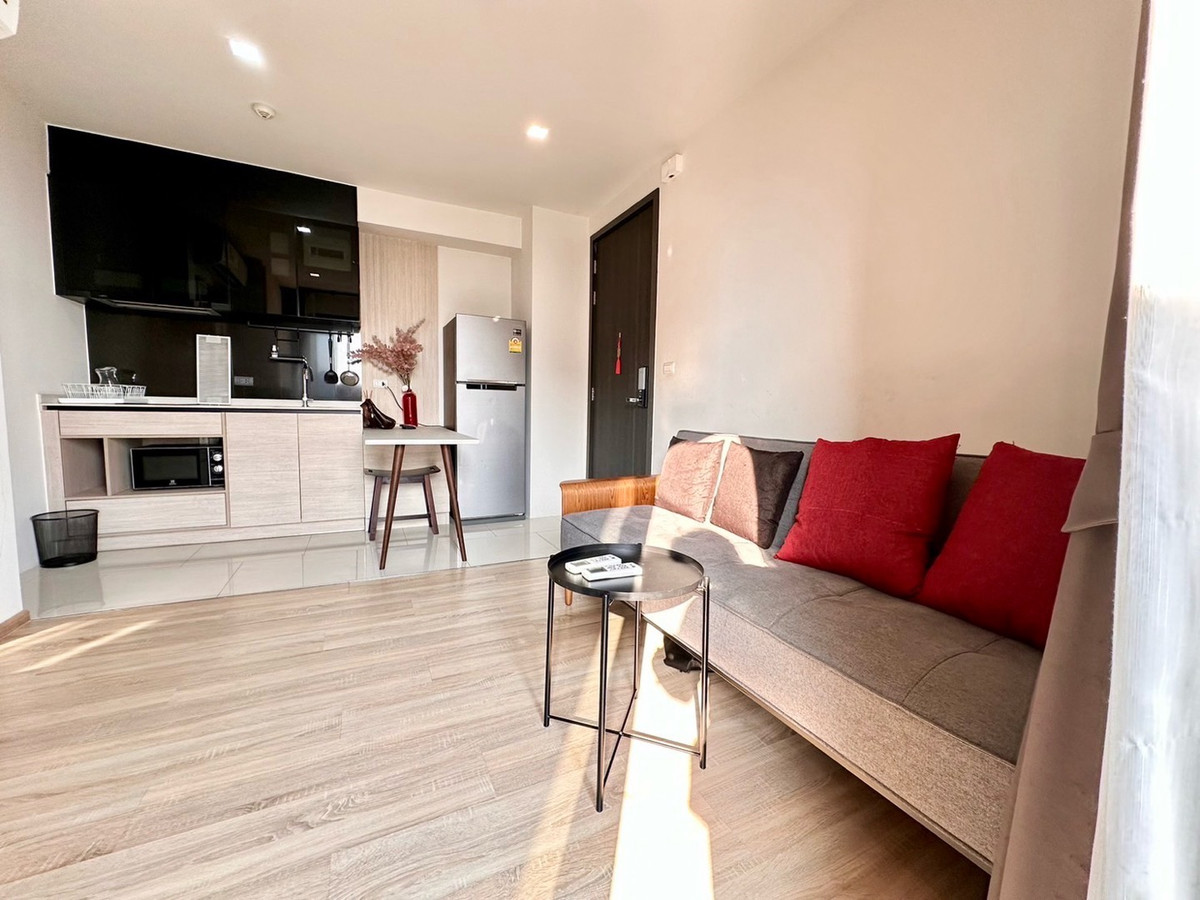 ให้เช่าคอนโดพระราม 9 เพชรบุรีตัดใหม่ RCA : ให้เช่า The Base Garden Rama9 ห้องมุม