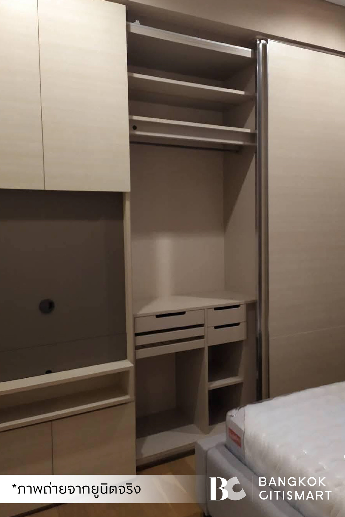 ให้เช่าคอนโดลาดพร้าว เซ็นทรัลลาดพร้าว : 🔥 พร้อมเข้าอยู่ The Saint Residences (1 ห้องนอน 30 sq.m.) ห้องเพดานโปร่ง ทิศเหนือไม่ร้อน สนใจ : 095-370-1451 (Kate)