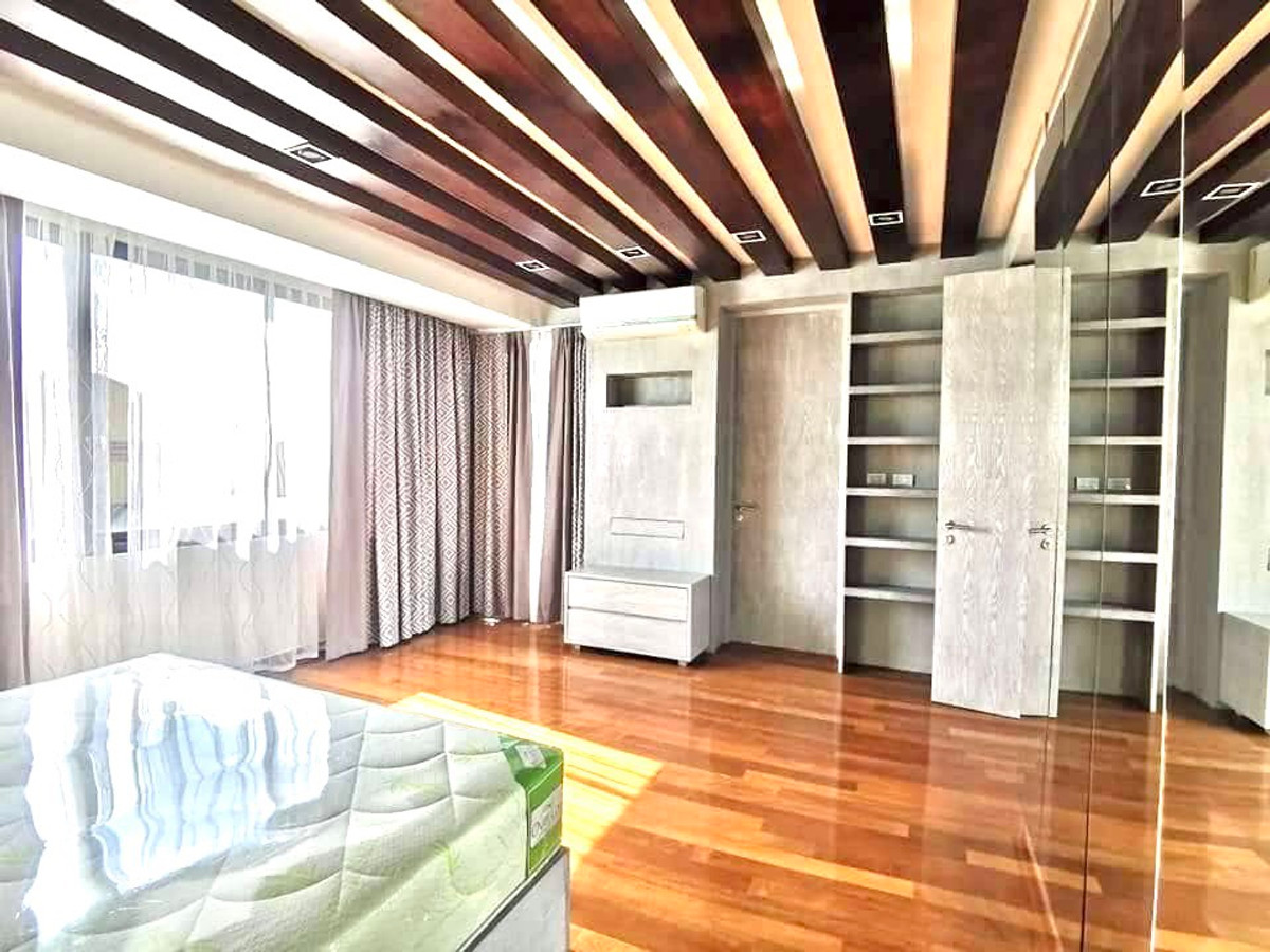 ให้เช่าโฮมออฟฟิศบางนา แบริ่ง ลาซาล : ให้เช่า Home office Bearing   อาคาร 4 ชั้น พื้นที่กว้าง 285 ตร.ม เฟอร์นิเจอร์ครบ มีที่จอดรถ  ทำเลดี เดินทางสะดวก  