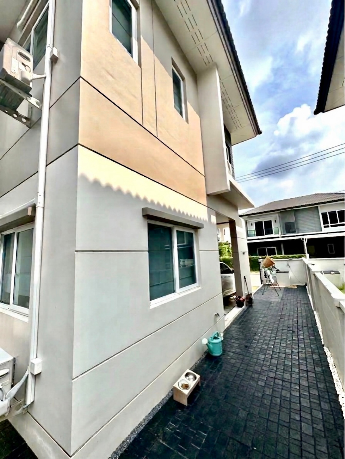 For SaleHousePathum Thani,Rangsit, Thammasat : Centro Phahol - Vibhavadi 2 / 4 Bedrooms (FOR SALE) BNS062