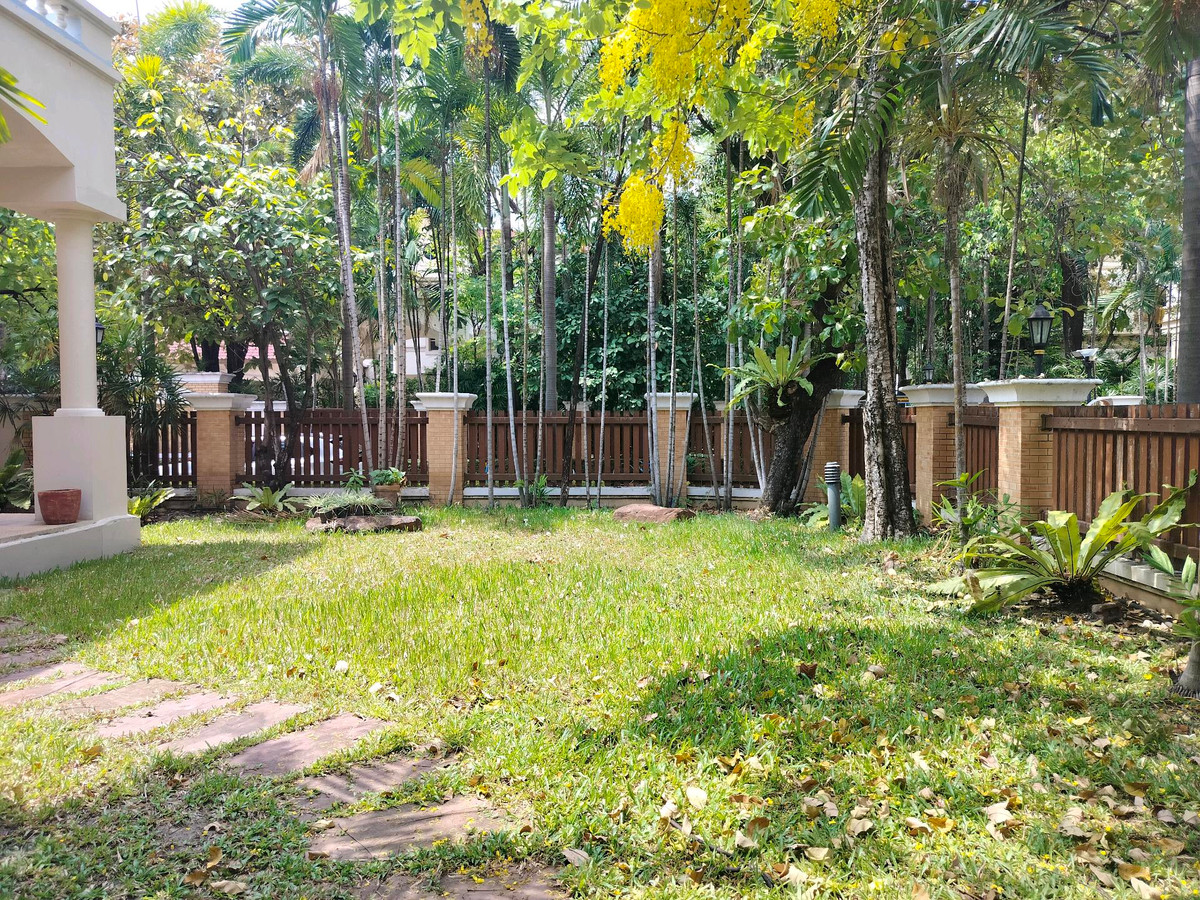 For RentHouseBangna, Bearing, Lasalle : Urgent Rent 4 Bedrooms private pool villa near Bangkok Patana school Call: 083-966-3665