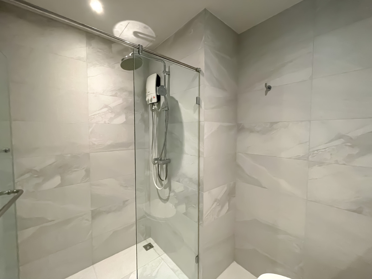 For SaleCondoSukhumvit, Asoke, Thonglor : FQ Condo for sale Rhythm Ekkamai price 13,000,000 baht [YCs260305]