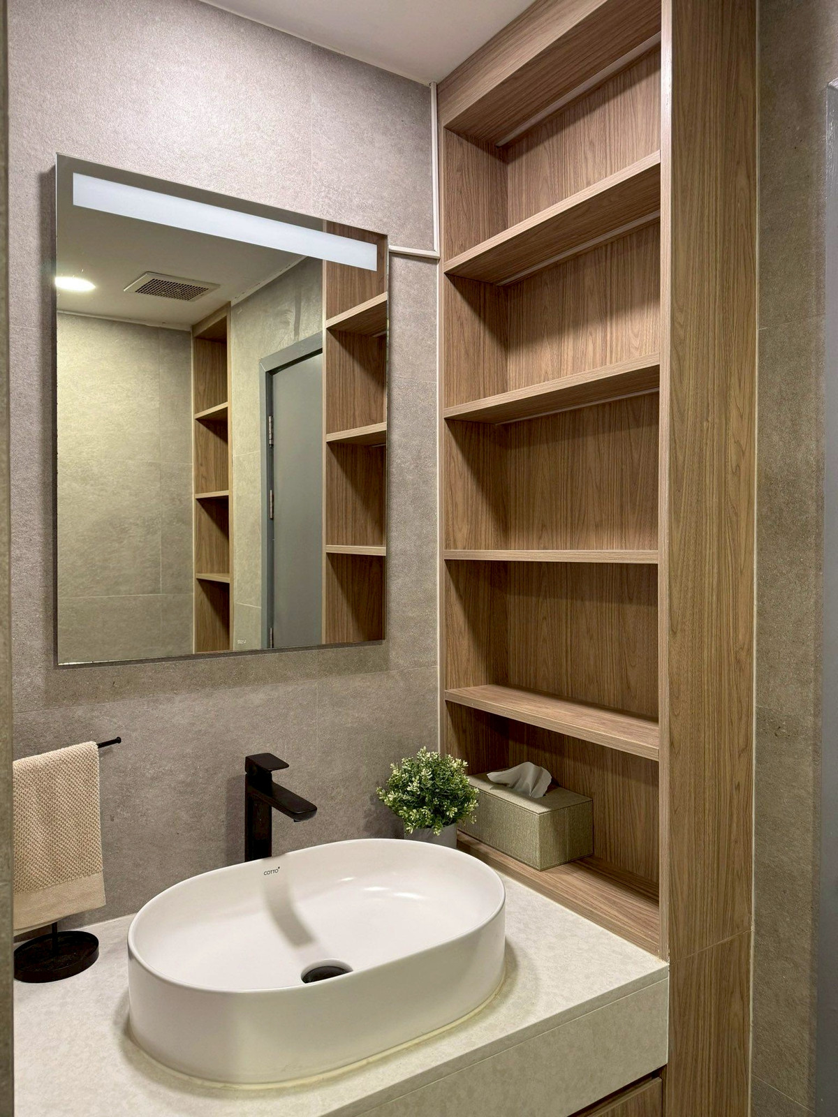 For RentCondoWitthayu, Chidlom, Langsuan, Ploenchit : Cozy Condo for Rent Ratchadamri | City Lifestyle Best Value | Near BTS Ratchadamri | 53,000 THB/Month | Nice condo for rent, Ratchadamri, city lifestyle, good value, near BTS Ratchadamri 53,000 baht/month – LTH14894