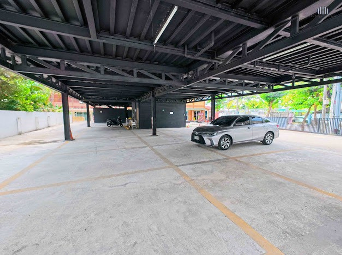 ขายร้านค้า/ตลาดนัดปิ่นเกล้า จรัญสนิทวงศ์ : พร้อมรับฟังทุกข้อเสนอ!!! สามารถดำเนินกิจการต่อได้ทันที ขายสิ่งปลูกสร้างพร้อมร้านอาหาร(ปิ้งย่าง) 503 ตารางเมตร ต้นซอยจรัญสนิทวงศ์ 32 พร้อมสัญญาเช่าระยะยาว 18 ปี บนที่ดิน 256 ตารางวา ราคาพิเศษ!!