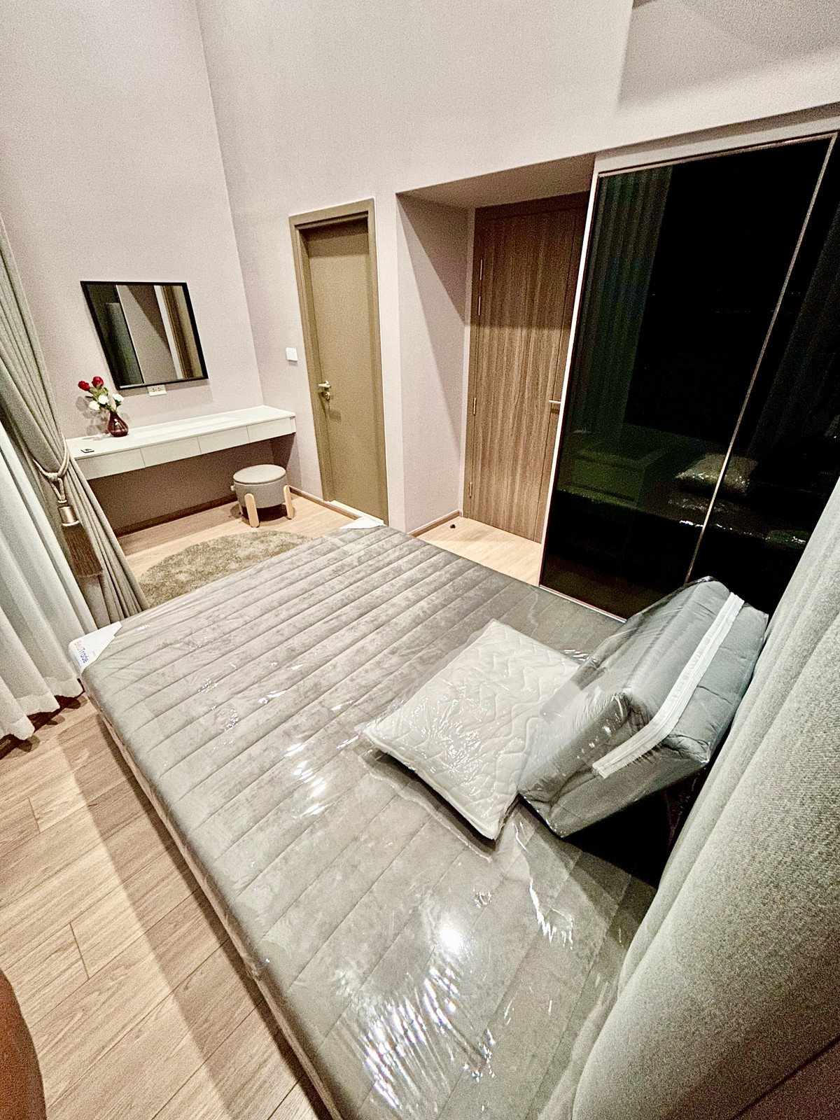 For RentCondoOnnut, Udomsuk : 🏙️ KnightsBridge Space Sukhumvit - Rama 4 ✨ Very beautiful room! High ceiling, airy, good location