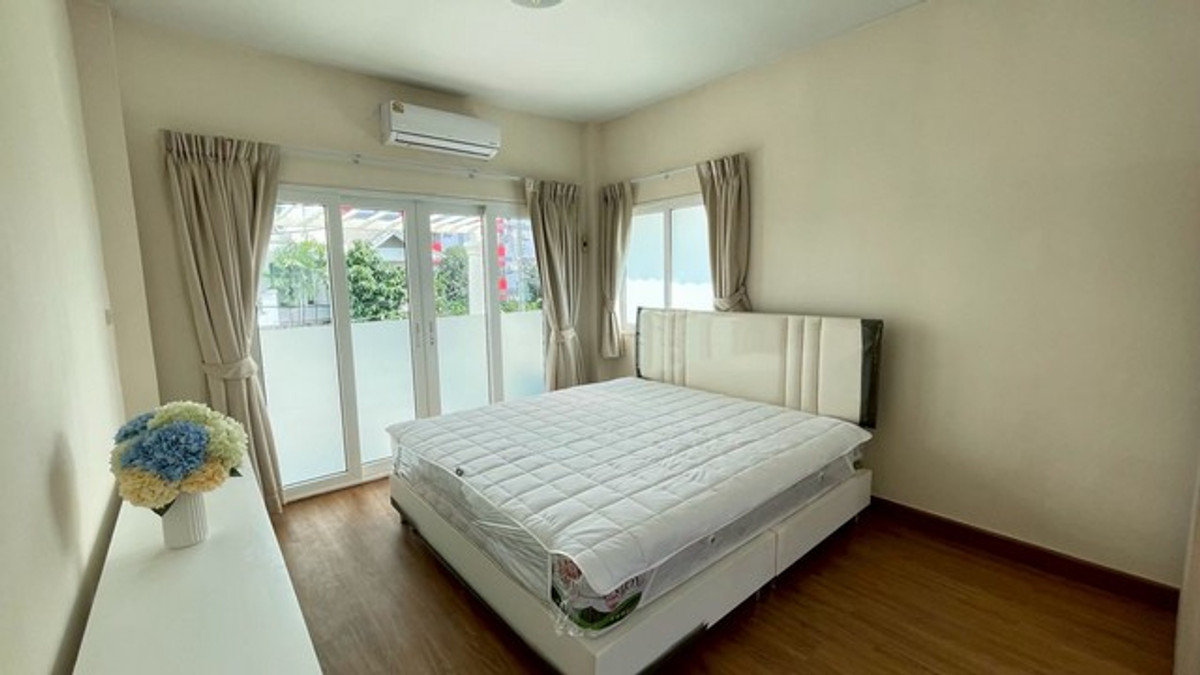 ให้เช่าบ้านเลียบทางด่วนรามอินทรา : HR3366ขายและให้เช่าบ้านเดี่ยว โครงการบ้านสวนราชา รามอินทรา ใกล้รถไฟฟ้าสายสีชมพู บรรยากาศเงียบสงบ เป็นส่วนตัวสุดๆ