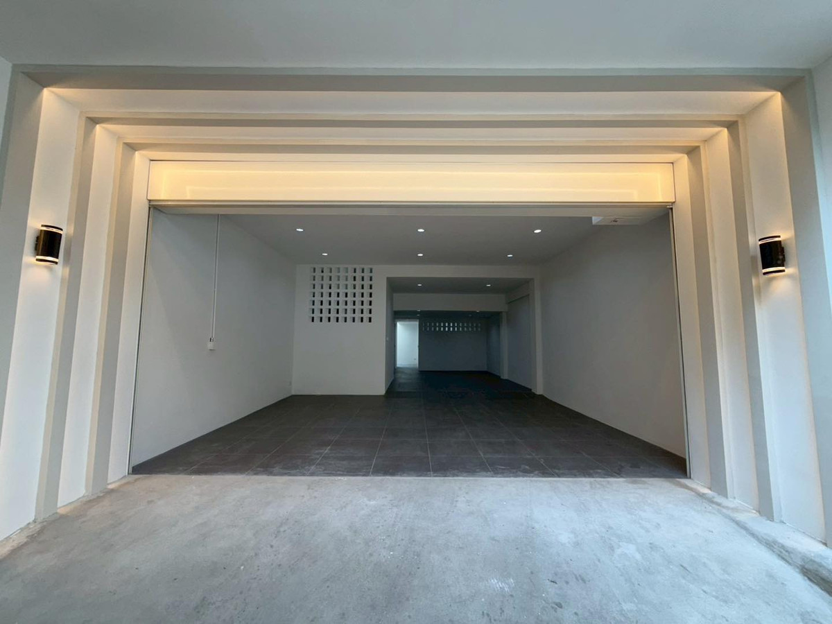 ขายคอนโดอ่อนนุช อุดมสุข : FOR SALE Townhome สุขุมวิท 101 4.5 ชั้น พร้อมลิฟต์ ราคาดีมาก