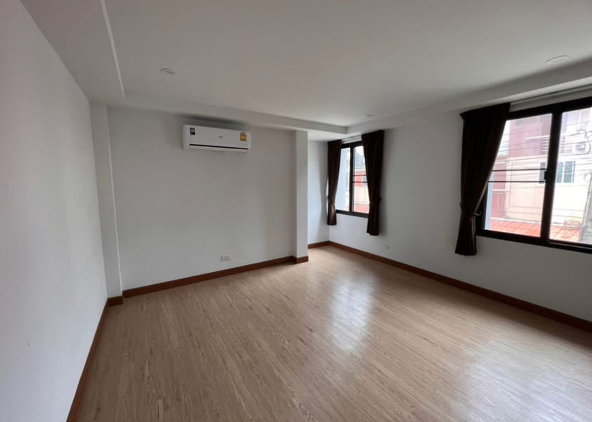 For RentTownhomeChaengwatana, Muangthong : Townhome/home office for rent Premium Golf Village, Muang Thong Thani, near IMPACT and Central Chaengwattana.