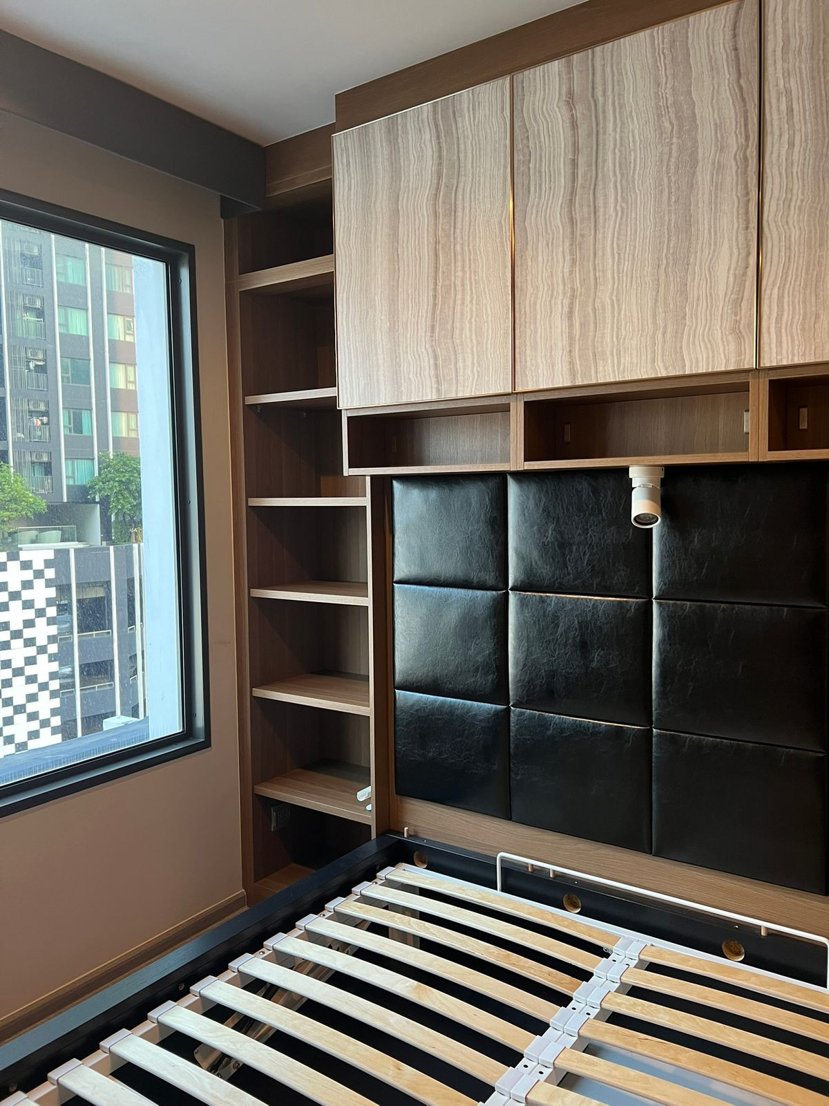 ขายคอนโดลาดพร้าว เซ็นทรัลลาดพร้าว : คอนโด Life Ladprao ขนาด 35.67 ตารางเมตร 1 ห้องนอน อาคาร A ชั้น 11 เฟอร์นิเจอร์ครบพร้อมอยู่ ใกล้ BTS ห้าแยกลาดพร้าว แขวงจตุจักร เขตจตุจักร กรุงเทพมหานคร