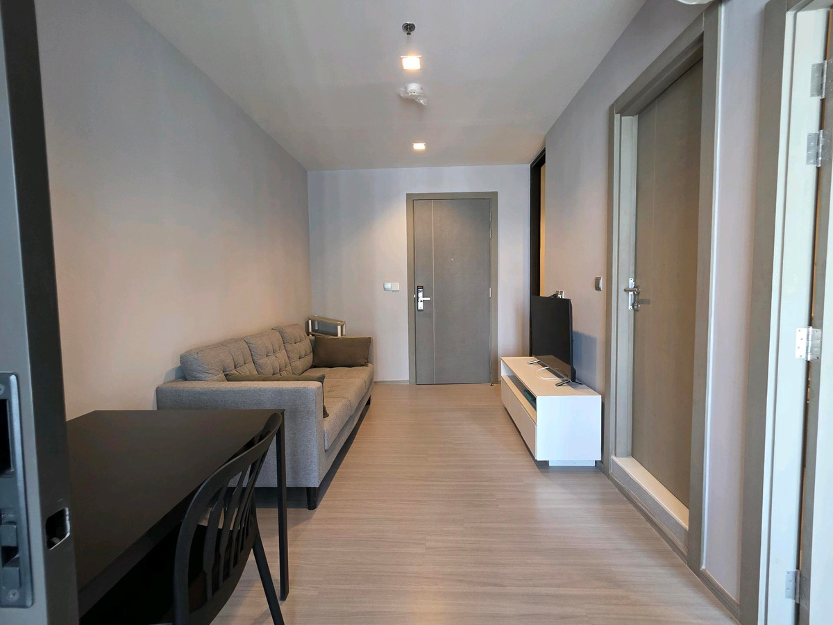 ให้เช่าคอนโดพระราม 9 เพชรบุรีตัดใหม่ RCA : ✨️2Bed1Bath✨️40sq.m.✨️Life Asoke-Rama 9