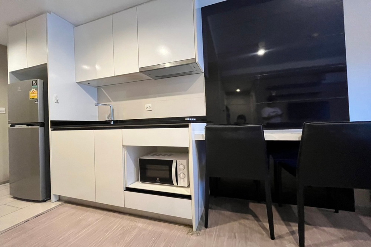 ให้เช่าคอนโดสุขุมวิท อโศก ทองหล่อ : 🔥เช่าด่วน !! เลี้ยงสัตว์ได้ !! Maestro 39 Residence, 2 ห้องนอน, 1 ห้องน้ำ, ห้องไซส์ใหญ่, ทำเลดี !!🔥 Code C20230113251 แต่งครบ, พร้อมเข้าอยู่📣📣