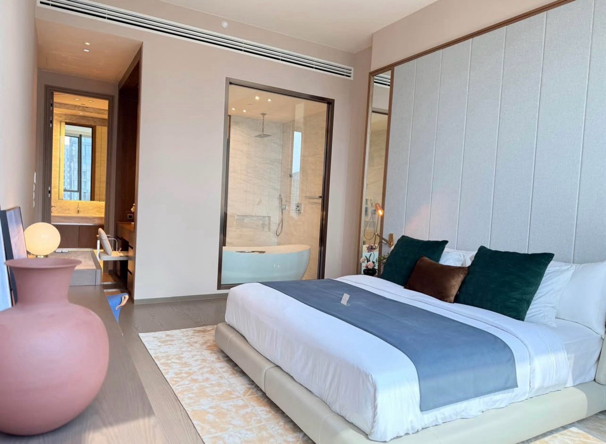 ขายคอนโดวิทยุ ชิดลม หลังสวน : 🔥 SCOPE LANGSUAN – ULTRA LUXURY FREEHOLD 🔥
RARE ITEM. LAST 2-BEDROOM WITH DIRECT IS  EMBASSY VIEW! 102.6 MB