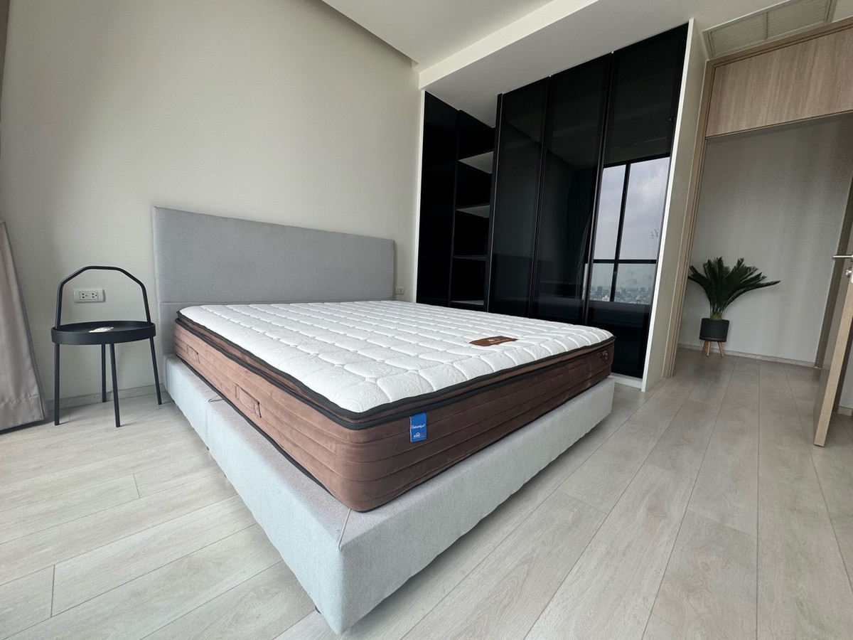 ให้เช่าคอนโดวิทยุ ชิดลม หลังสวน : Noble Ploenchit