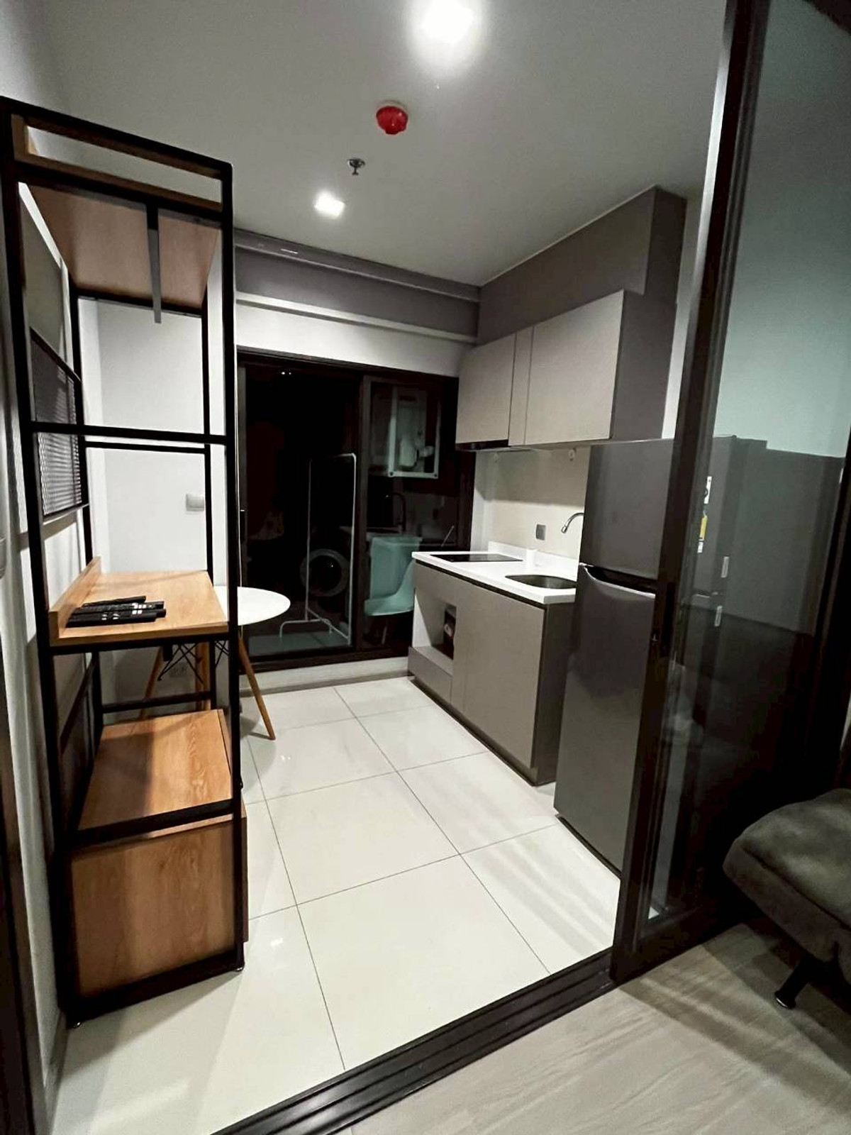 ให้เช่าคอนโดพระราม 9 เพชรบุรีตัดใหม่ RCA : ✅ LAK241 ✅ Line : @p2nproperty