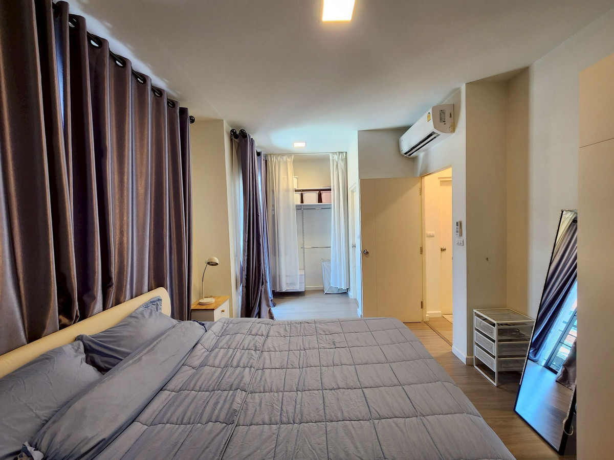 For RentTownhomeBang kae, Phetkasem : Townhome for rent, ready to move in, Siri Place Kanlapaphruek-Sathorn, Soi Kamnan Man, extra wide frontage.