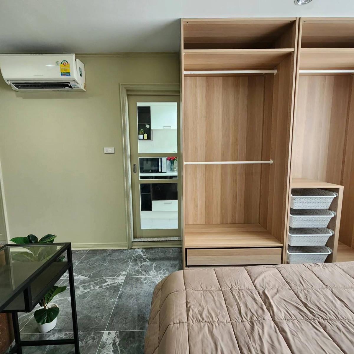 For RentCondoOnnut, Udomsuk : Condo for rent Lumpini Ville Sukhumvit 77 (BTS Onnut 900 meters), fully furnished, ready to move in.