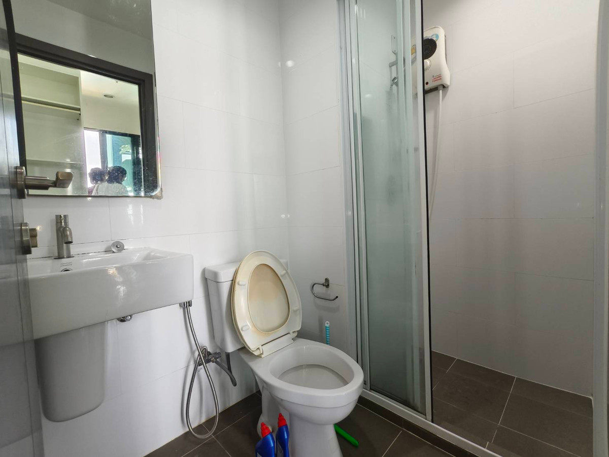 For RentCondoOnnut, Udomsuk : Condo for rent: The Base Park East Sukhumvit 77: The Base Park East ((BTS Onnut On Nut)) MK-02 line @livingbkk