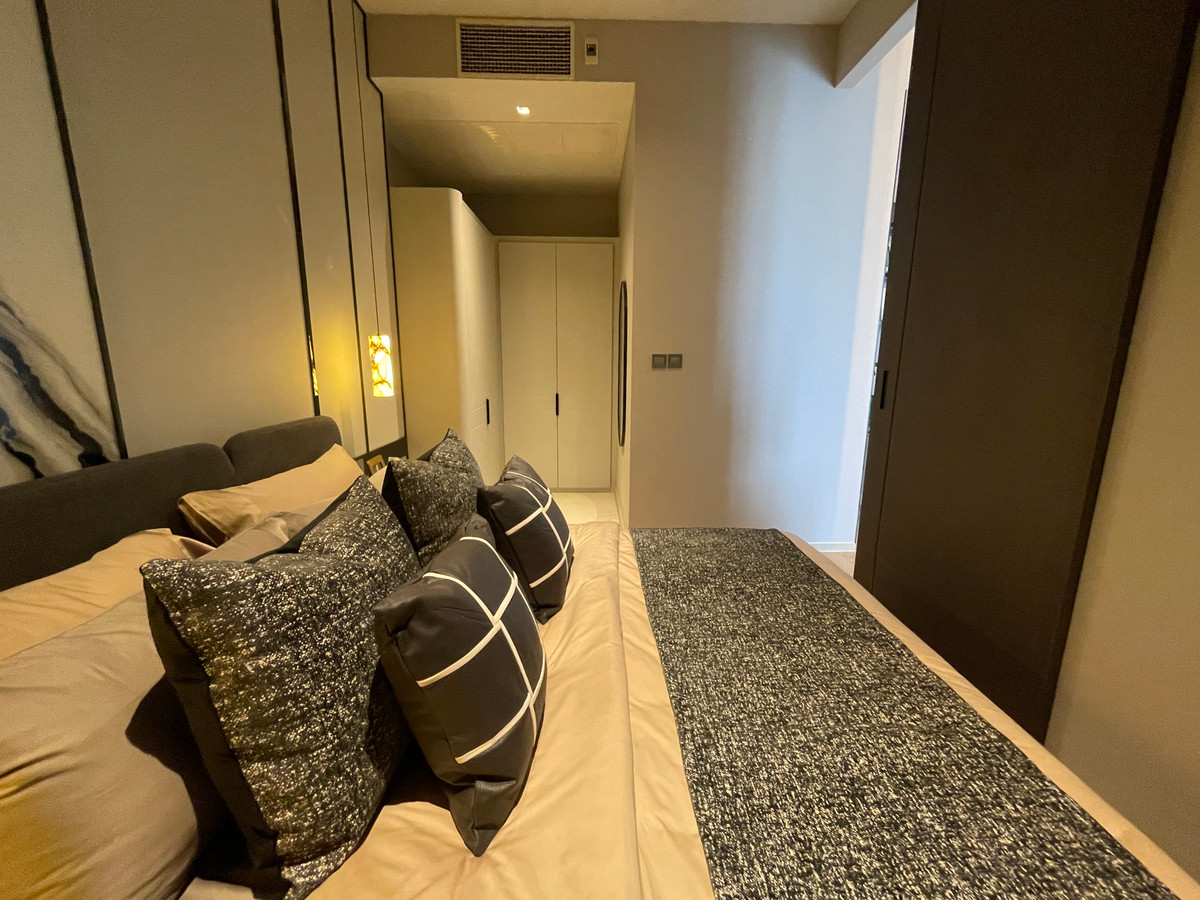 ขายคอนโดสีลม ศาลาแดง บางรัก : [THE PEAK OF SILOM] ASHTON SILOM – Rare 2BR Unit | ชั้น 32 วิวขอบฟ้า ประสบการณ์อยู่คอนโดที่เหมือนอยู่บ้าน 