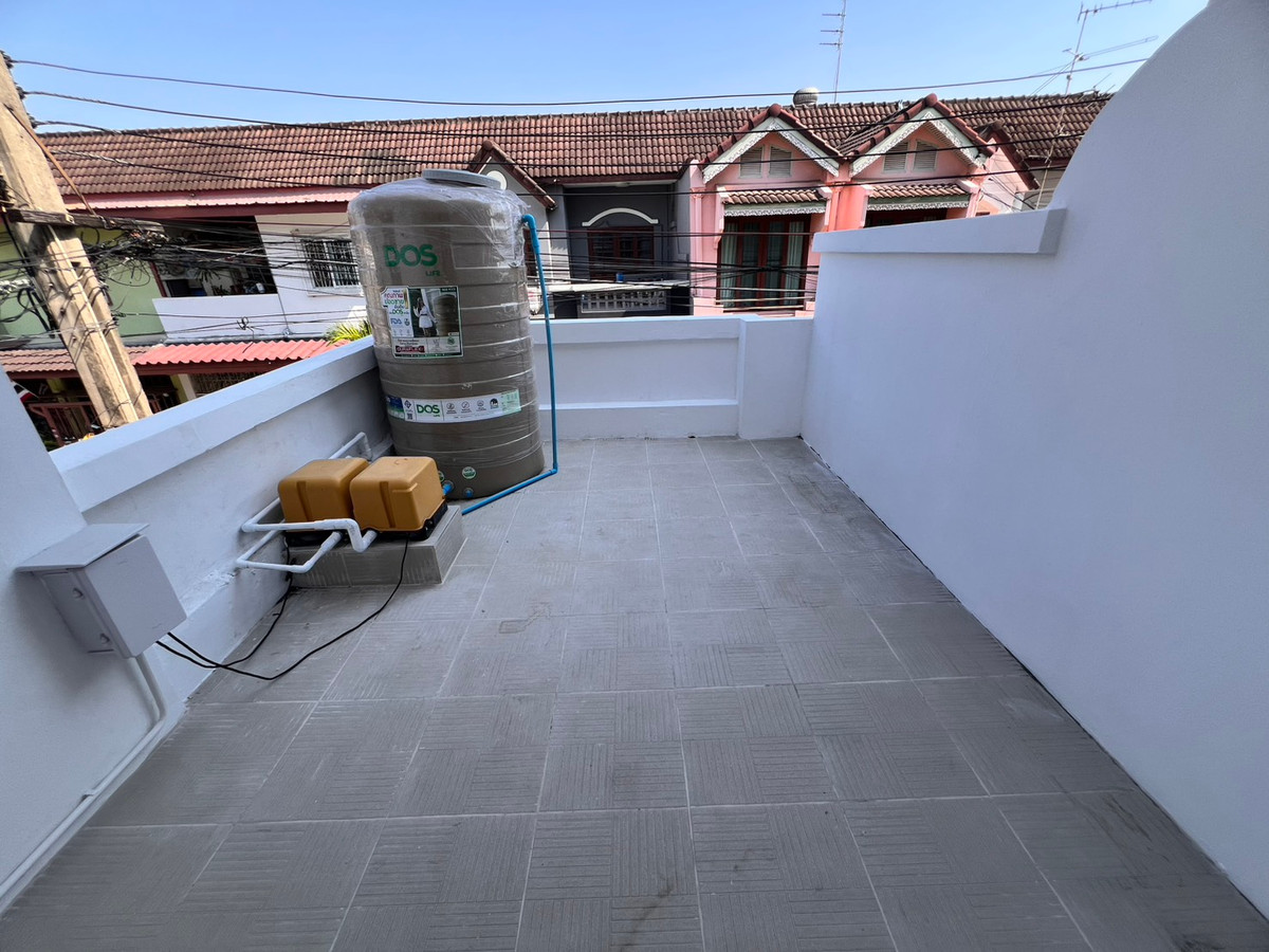 ขายทาวน์โฮมปิ่นเกล้า จรัญสนิทวงศ์ : ทาวน์โฮม 2 ชั้น 22.6 ตรว. รีโนเวทใหม่ พร้อมเฟอร์นิเจอร์ ถนนจรัญสนิทวงศ์ 35 ติดรถไฟฟ้า MRT