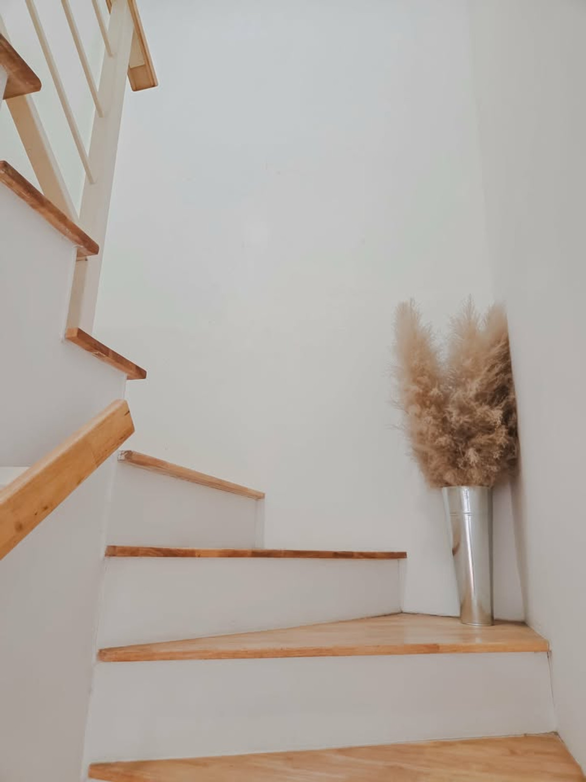 ขายทาวน์โฮมขอนแก่น : ทาวน์โฮม 2 ชั้น พฤกษา แอร์พอร์ต แต่งสวย ใกล้สนามบินขอนแก่น เฟอร์ครบ หิ้วกระเป๋าเข้าอยู่ได้เลย