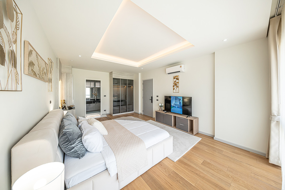 ขายบ้านโชคชัย4 ลาดพร้าว71 : [ขาย] ✨ บ้านเดี่ยว 3 ชั้น สไตล์ Modern Luxury พรีเมียมที่สุดในลาดพร้าว 101 | Feel Town ✨ แต่งครบ พร้อมลากกระเป๋าเข้าอยู่! เพียง 13.99 ล้าน (Rare Item มีเพียง 9 หลังในโครงการ!)