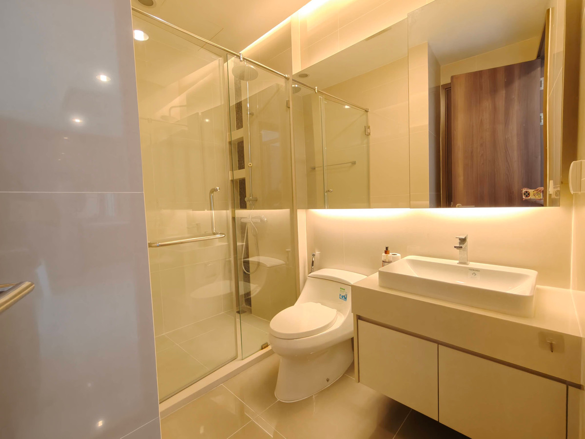 For SaleCondoSathorn, Narathiwat : 🌊 Full view of Chao Phraya Wake up with a view of the river every day 🌅— This room is a Rare Unit, ready to move in. Make an appointment to view at 063-6165390