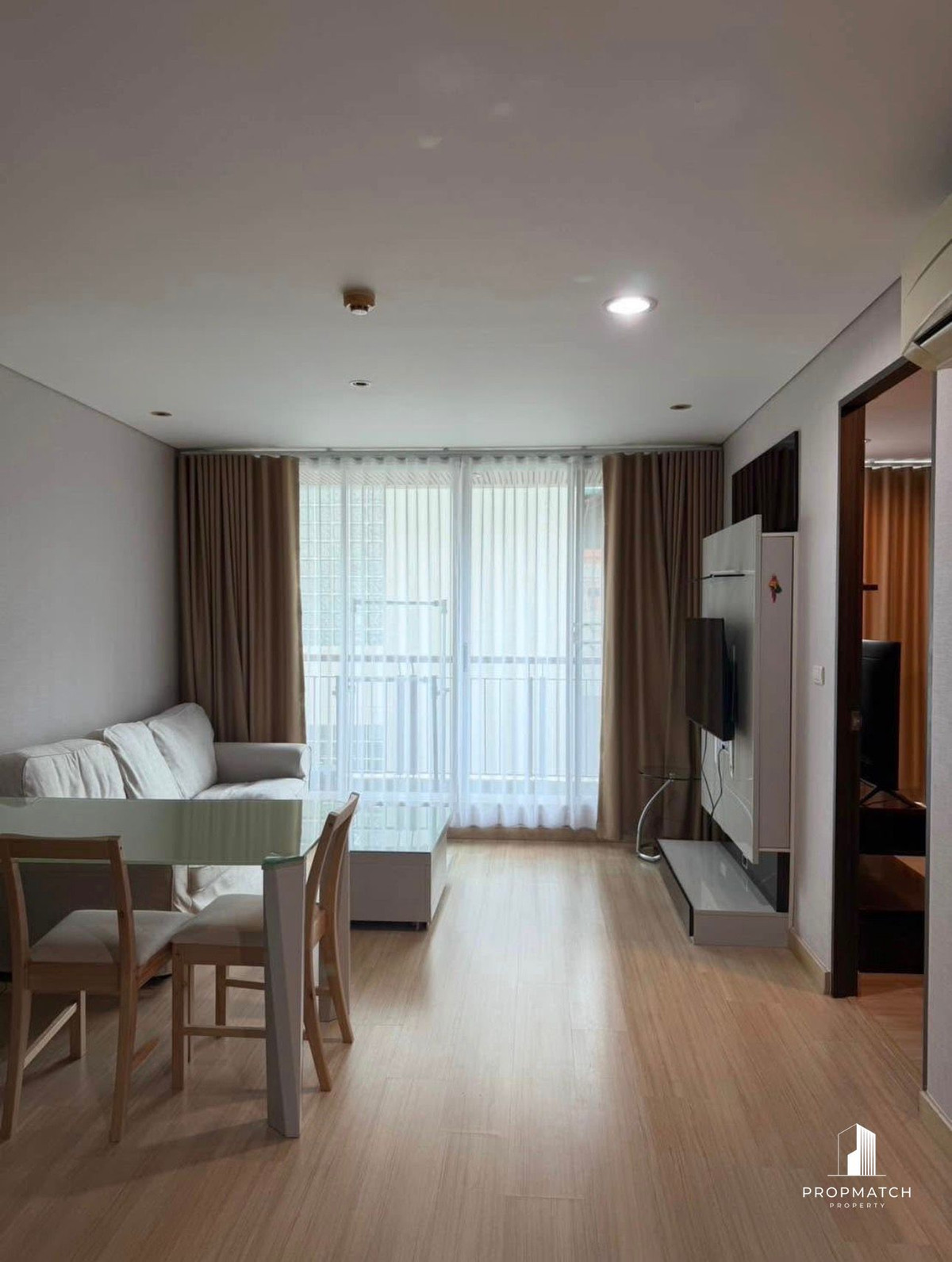 For RentCondoRatchathewi,Phayathai : ✨Flash Deal ✨The Address Patumwan (2Bed 2Bath 70SQM.) ready to move in! Only 35,000 baht per month Tel.0981315848 @propmatch