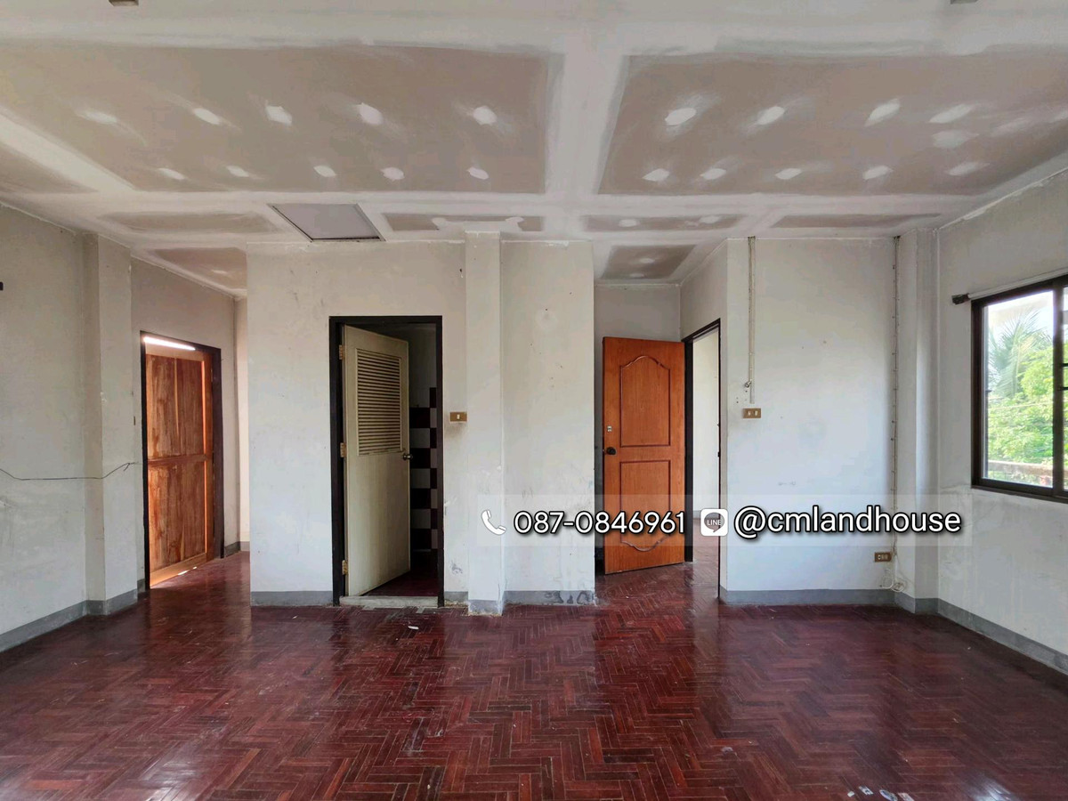 ขายบ้านเชียงใหม่ : ถูกกว่าคุ้มกว่าคอนโด! บ้านวรุณนิเวศน์ ต.แม่เหียะ อ.เมือง ใกล้แยกแม่เหียะ บิ๊กซี แม็คโคร IKEA 2 กม. ใกล้เซ็นทรัลแอร์พอร์ต 4 กม. ใกล้สนามบิน 5 กม. (ขายตามสภาพต้องปรับปรุง)