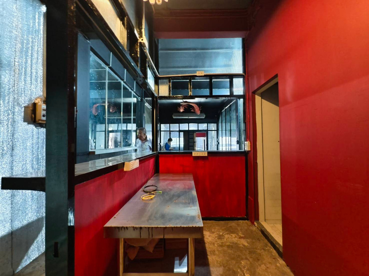 ให้เช่าทาวน์โฮมสีลม ศาลาแดง บางรัก : [Rare Opportunity] ให้เช่าอาคารพาณิชย์ 4 ชั้น ทำเลทองใจกลางสีลม-คอนแวนต์ (ซอยพิพัฒน์ 2)