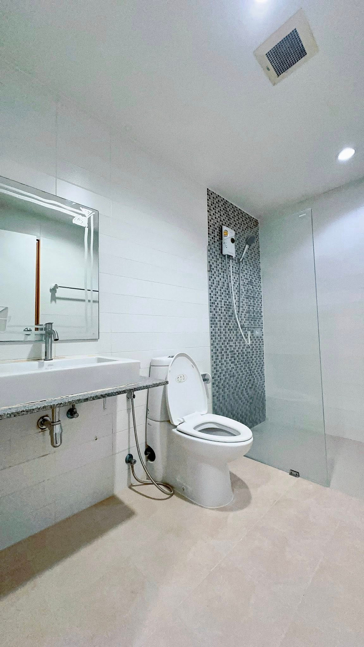 For RentCondoPattanakan, Srinakarin : E277 🎉310369 Condo for Rent The IRIS Rama 9 - Srinakarin