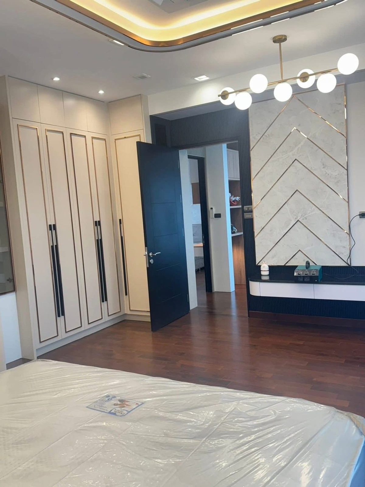 For RentHouseLadkrabang, Suwannaphum Airport : Single house for rent, Perfect Masterpiece Rama 9-Krungthep Kreetha. Complete with electrical appliances and furniture