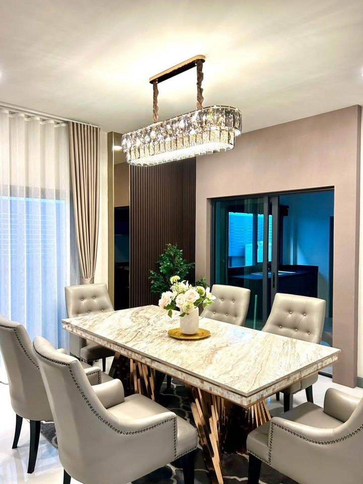 ให้เช่าบ้านบางนา แบริ่ง ลาซาล : Luxury House for Rent Bangna | Family Home Prime Location | Near BTS Bangna | 160,000 THB/Month | บ้านหรูให้เช่า บางนา ทำเลดี เหมาะครอบครัว ใกล้ BTS บางนา 160,000 บาท/เดือน - LTH14787