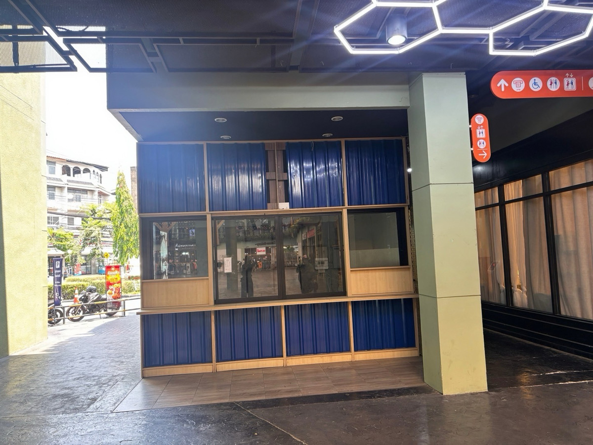 For RentRetail SpaceOnnut, Udomsuk : 📍 Retail Space for Rent in On Nut – Community Mall Location :18,000 THB/month

