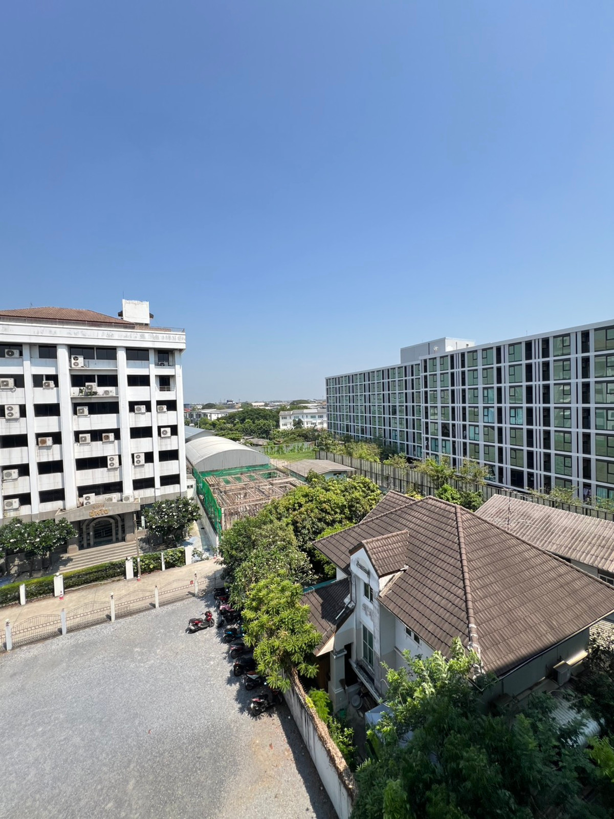 CondoOnnut, Udomsuk : urgent!!!! Reserve 999.- finished! 1 Bedroom room from 2.1 million, special price only 1.79 million baht. If interested in viewing the actual room, contact Khun Kot at 065-7161657.