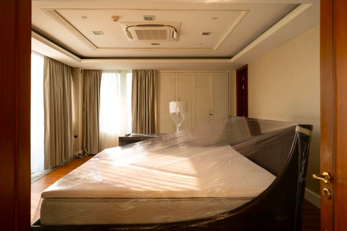 ขายคอนโดสุขุมวิท อโศก ทองหล่อ : (For Sale🔥) 📍 Hampton Thonglor10 | 6B5B1M 425 sq.m. | Spacious Duplex Penthouse in Thonglor with Private Terrace | Pet-friendly 🐶🐱