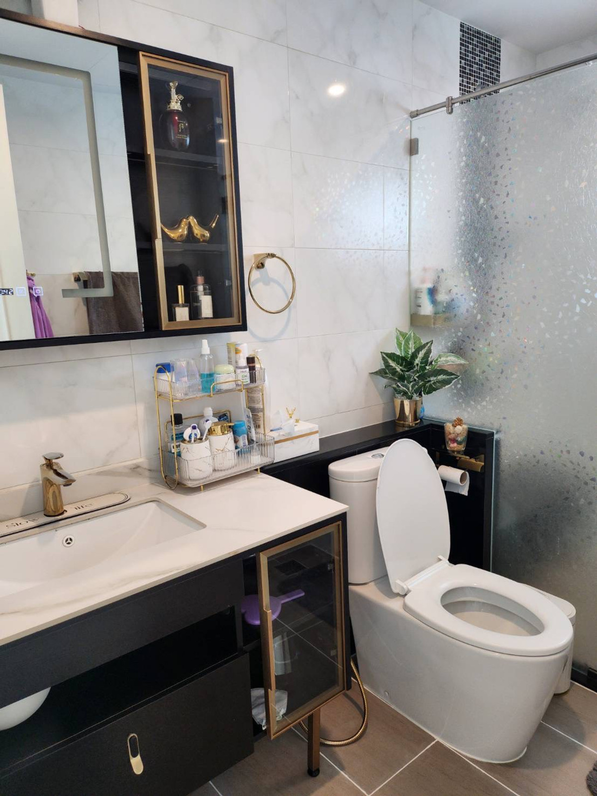 For SaleCondoRama3 (Riverside),Satupadit : Condo for sale Supalai Riva Grande Rama 3, high floor, beautiful view, 2 bedrooms, 75 sq m., ready to move in, 28th floor, fully furnished, good location.