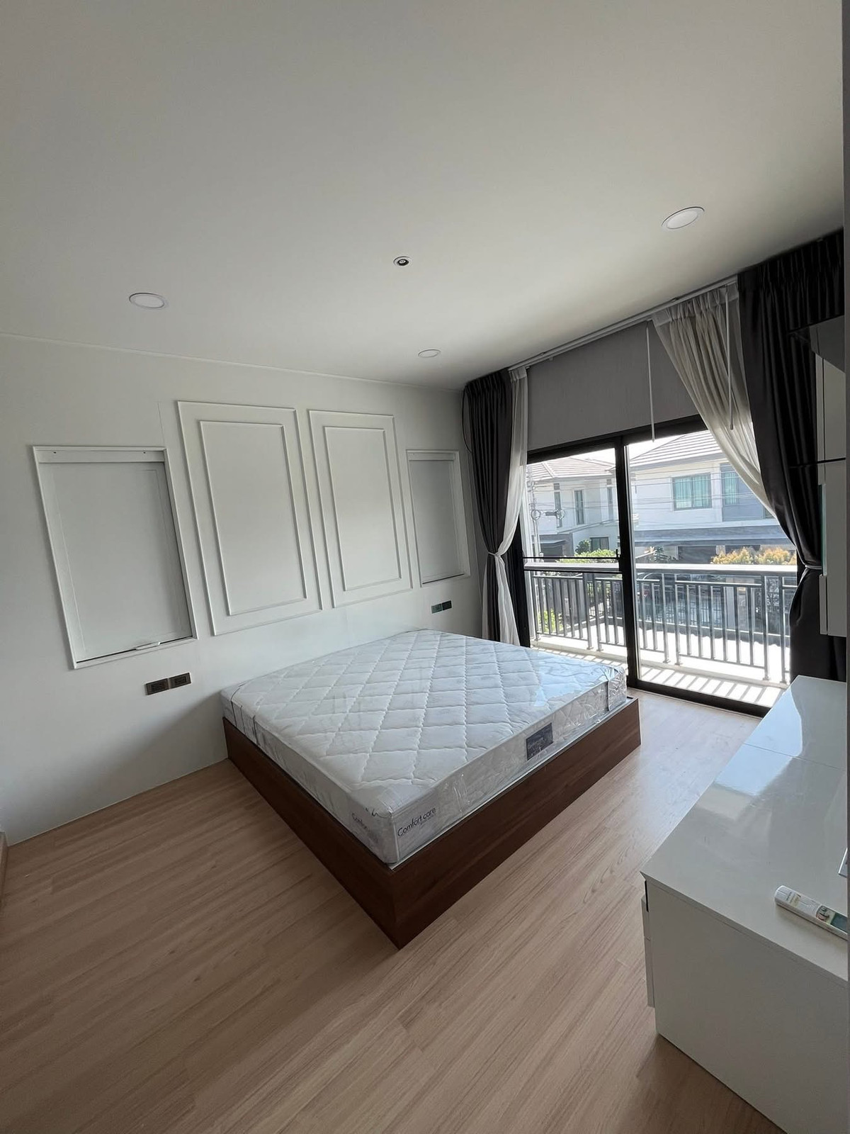 ให้เช่าบ้านสมุทรปราการ สำโรง : ให้เช่าบ้านเดี่ยว Britania บางนา กม.12 ใกล้แม็คโคร บางพลี และ mega bangna 