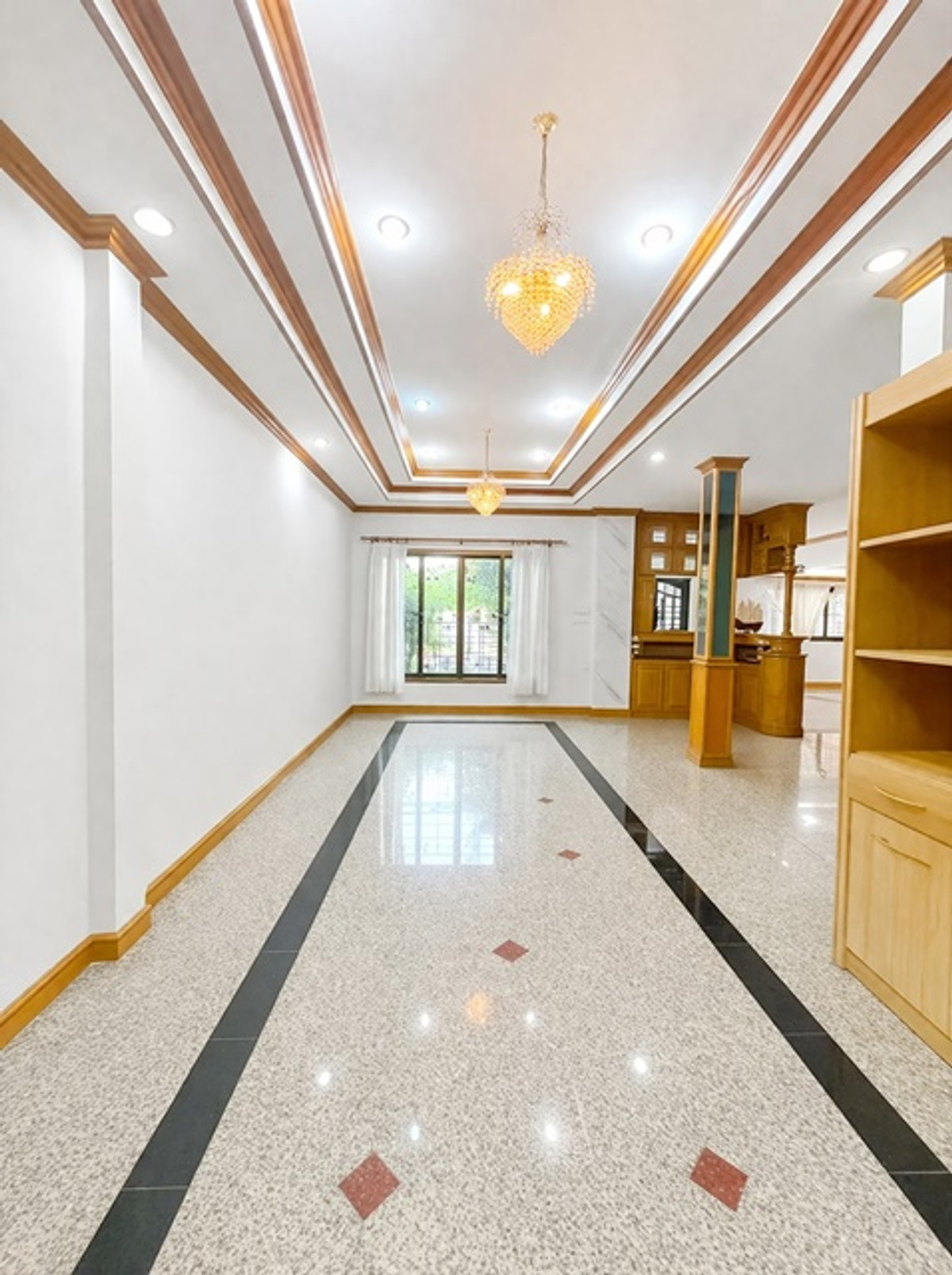 ให้เช่าบ้านเกษตร นวมินทร์ ลาดปลาเค้า : ตลาดถนอมมิตร 800 ม.78 ตร.ว. 312 ตร.ม. ถ.สุขาภิบาล5 คฤหาสน์ บ้านเดี่ยว 3-4นอน 3 น้ำ ใกล้เสถียรธรรมสถาน 900 ม. เพลินนารี่มอลล์ 2.2 กม.