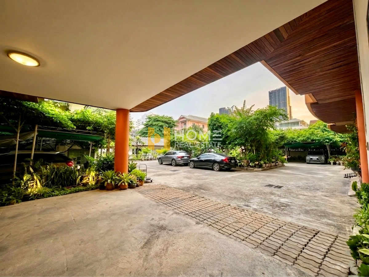 ขายอารีย์ อนุสาวรีย์ : 🔥 HOT DEAL อพาร์ตเมนต์ 5 ชั้น ใจกลางอารีย์ ห้องกว้างวิวดี / อพาร์ตเมนต์ 5 ชั้น ซอยอารีย์ 5 / 20 ห้องนอน (ขาย), Apartment Soi 5 floors Ari 5 / 20 Bedrooms (FOR SALE) BNS006